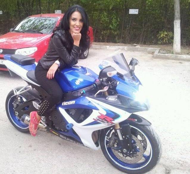 "Adelina, ce bine îţi stă călare!". Uite cum şi-a uimit Pestriţa fanii | FOTO