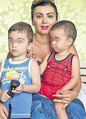 Procesul dintre Bahmu şi Prigoană a început ieri cu o amânare l Vedeta TV a aruncat bomba: Copiii nu prea întreabă de tatăl lor!