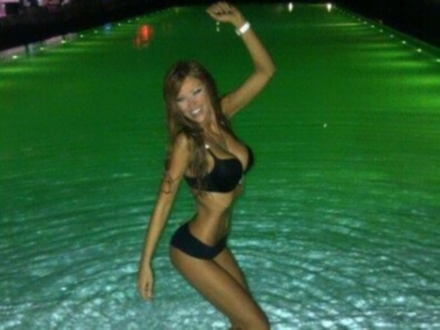 "Bianca, o să ajungi MUMIE!". Fanii roşcatei S-AU SPERIAT de ultima fotografie a aceasteia | FOTO