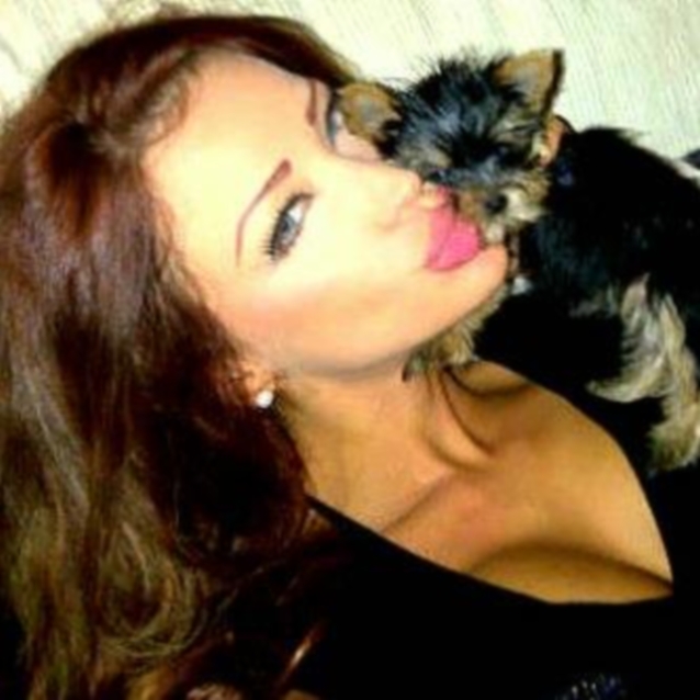 Bianca Drăguşanu SĂRUTĂ CU FOC! Vezi pe cine IUBEŞTE atât de mult | FOTO