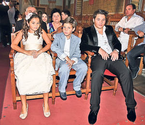 Cristi și Alina Borcea și-au creștinat ieri băiețelul | Au pus cameră video la cristelniţă