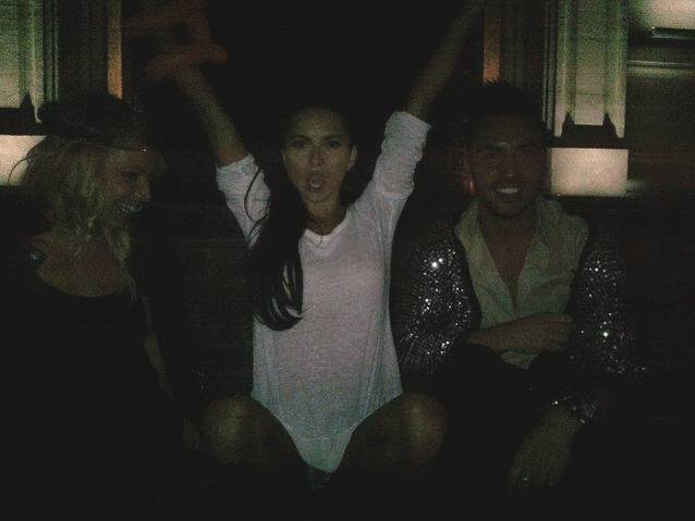 Inna, ne arăţi "PĂSĂRICA" DIN NOU? Uite cât de CRĂCĂNATĂ stă artista | FOTO