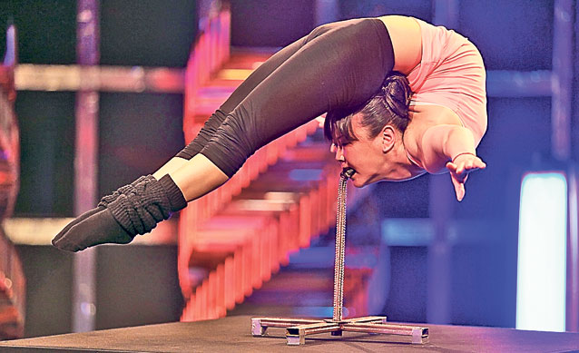 Se cred SUPRAOAMENI! Mai mulţi indivizi cu abilităţi neobişnuite se întrec într-un concurs ciudat, difuzat de mâine la Discovery