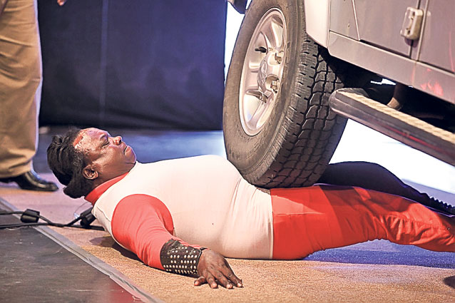 Se cred SUPRAOAMENI! Mai mulţi indivizi cu abilităţi neobişnuite se întrec într-un concurs ciudat, difuzat de mâine la Discovery