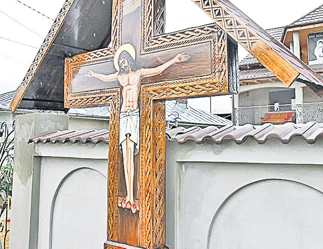 La împlinirea vârstei de 100 de ani, Gherghina, mama regretatului Ion Dolănescu, le transmite nepoţilor ei Ionuţ şi Dragoş: "Purtaţi-vă ca fraţii!"