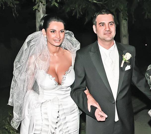 Iată cât câștigă Nicoleta Luciu pe lună!