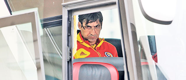 S-au întors muţi şi fierţi de bucurie! Victoria de la Istanbul le-a luat piuitul tricolorilor, iar pe selecţionerul Victor Piţurcă pare să-l fi supărat de-a binelea