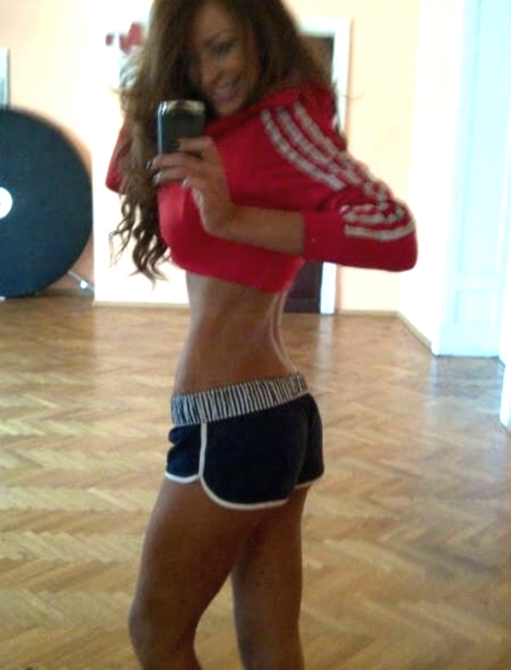 Bianca Drăguşanu, ÎNFIORĂTOR DE SLABĂ! Vezi fotografiile HORROR, care i-au făcut pe fani să strige: "Parcă eşti somaleză!"