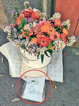 O clujeancă de 87 de ani încă mai are încredere în cinstea românilor | Ea pune florile la poartă, oamenii îi lasă banii în cutia poştală