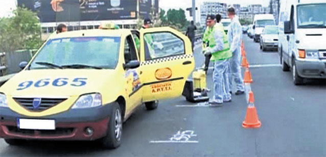 Iată ce păpuşică a vrut să ucidă! Micuţa Maria Alexandra, aruncată de propria mamă pe caldarâm dintr-un taxi, e vedeta Spitalului Marie Curie