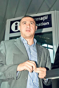 Leonard Doroftei se aşteaptă la orice din partea lui Rudel Obreja în războiul pentru conducerea Federaţiei Române de Box: «Mai are să se ia de copiii mei!»