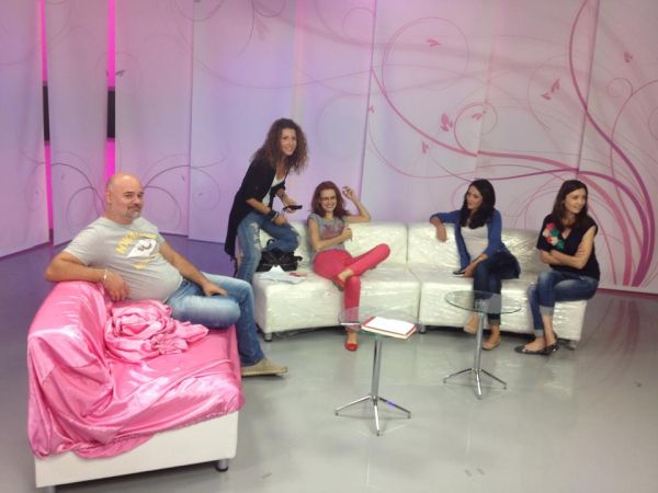 CARMEN BRUMĂ ne pregăteşte o MARE SURPRIZĂ. EMISIUNE NOUĂ la Realitatea TV