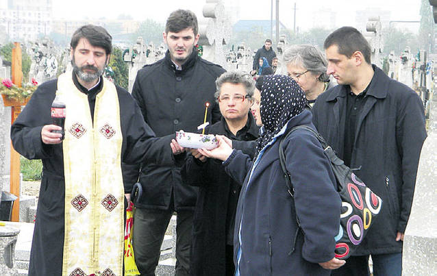 Elena Balog, văduva şoferului care a murit în teribilul accident provocat de fostul «cârcotaş»: «Huidu m-a lăsat văduvă şi săracă»