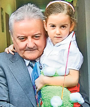 Irina se simte părăsită de propria-i mamă | Fiica de cinci ani a Monicăi Gabor şi a lui Irinel Columbeanu trece prin momente grele