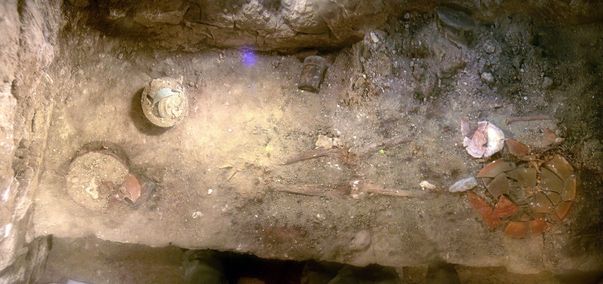 S-a descoperit mormântul unei REGINE RĂZBOINICE MAYAŞE. Ai imaginea UNICĂ a LOCULUI DE VECI