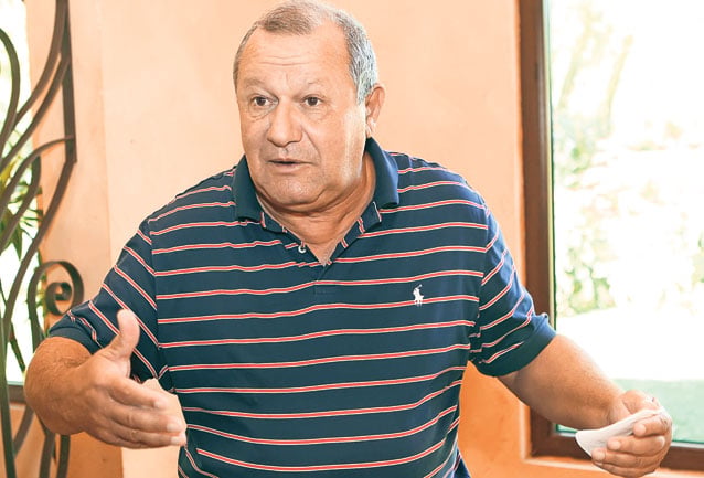 «Bombă ecologică» în paradisul bogaţilor | Lacul Corbeanca, în jurul căruia zeci de VIP-uri au vile de lux, este plin de... rahat