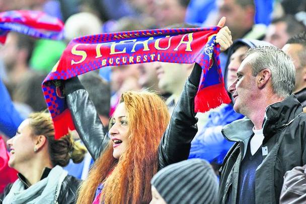 Fanii Stelei vor putea găsi fulare cu însemnele clubului și alte mareriale promoționale într-un mall bucureștean