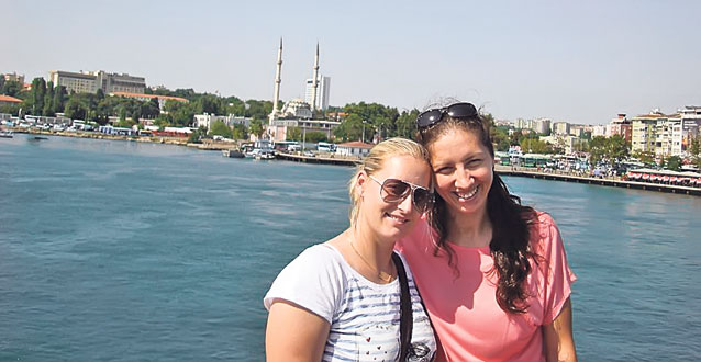 Talida Tolnai apără poarta lui Uskudar şi descoperă o nouă lume la Istanbul: "Muzica se opreşte când turcii se roagă"
