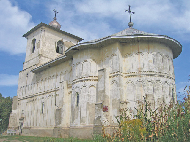 Mircea Radu «a vânat» femei celebre, dar s-a însurat cu o fată de la țară