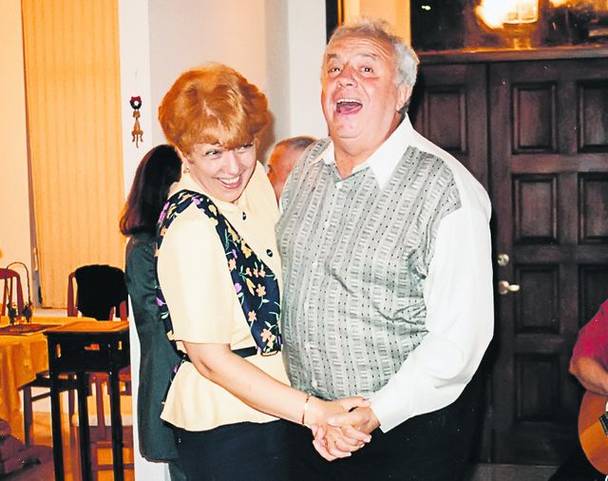 De 44 de ani, Marilena şi Alexandru îşi trăiesc viaţa cu zâmbetul pe buze