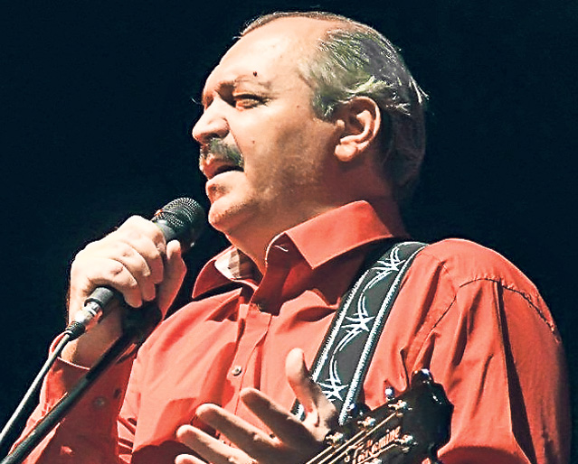 Partidele se bat în cântăreţi. Listele pentru alegerile parlamentare sunt pline de populari, folkişti sau hip-hoperi