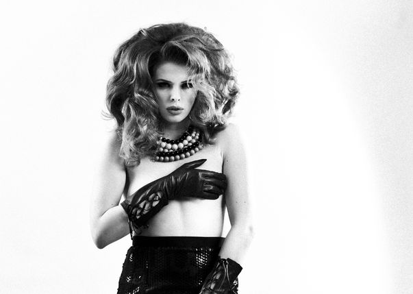 EXCLUSIV | BRIGHI, una dintre cele mai frumoase CÂNTĂREŢE DE LA NOI: "Sunt SINGURĂ"