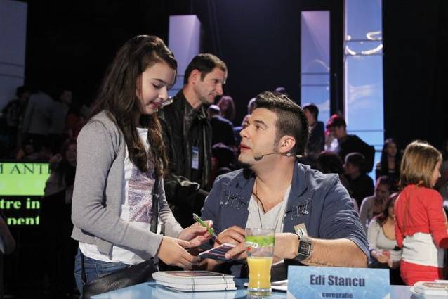 Ce fac jurații și vedetele în pauzele de la "Dansez pentru tine"? Imaginile pe care nu le vezi la TV