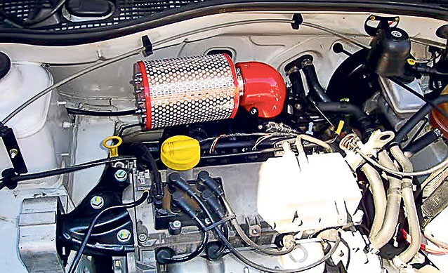 El te-ajută să dai mai puţini bani la pompă! Filtrul de aer inventat de Corneliu Birtok-Băneasă, reduce cu 15% consumul de carburant