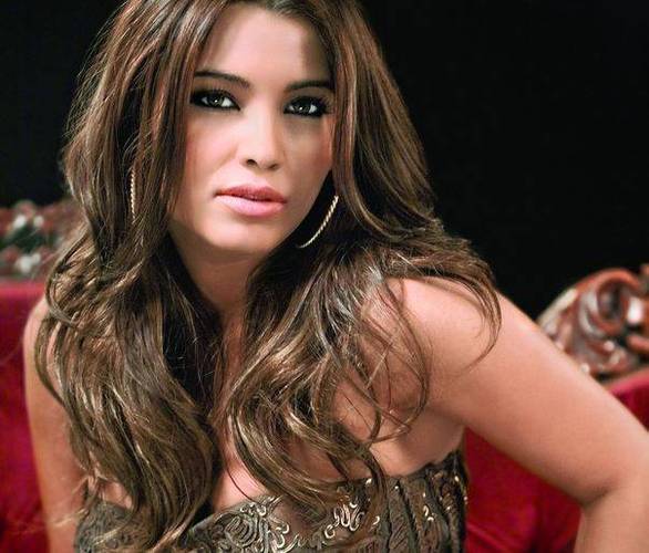 EBA, AI GRIJĂ! Fosta iubită a lui SYDA, o MARE VEDETĂ de la noi, SE ÎNTOARCE în România