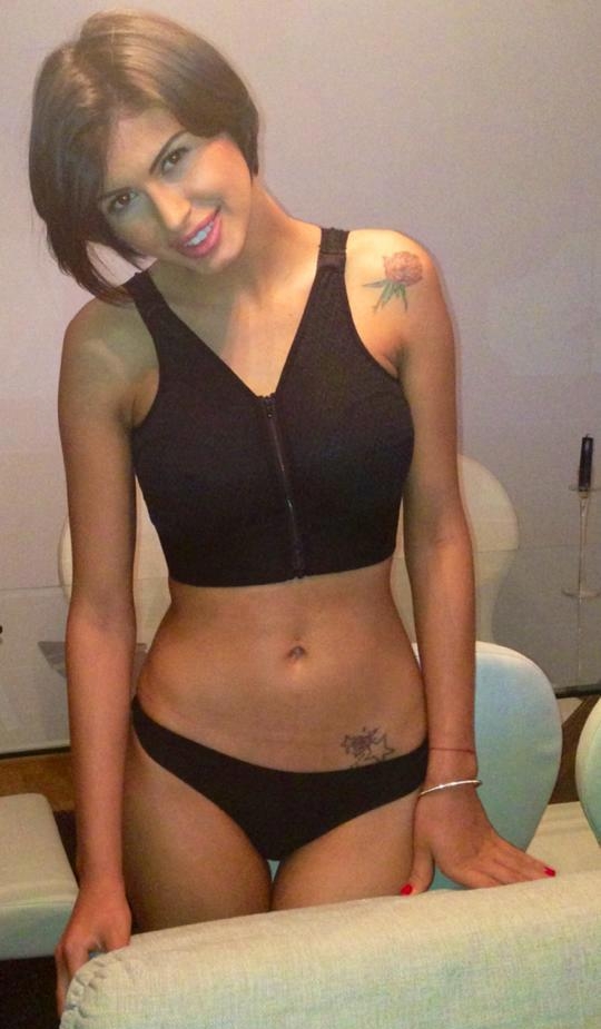 Mădălina Pamfile ÎŞI ARATĂ SILICOANELE PE INTERNET! Uite cum a pozat | FOTO