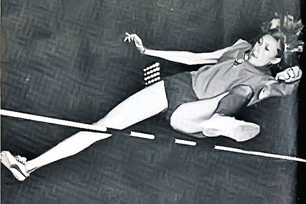 A bătut de 14 ori recordul mondial, ducându-l la 1,91 m