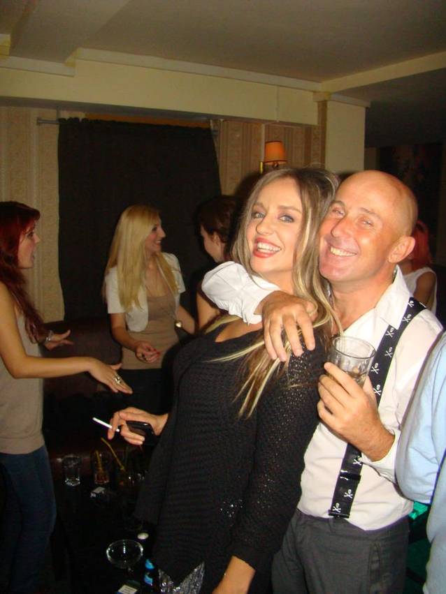 SE ÎNFIRIPĂ CEVA? GARCEA, în TANDREȚURI cu o BLONDĂ CONTROVERSATĂ! FOTO ÎN ARTICOL