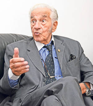 Nicu Covaci, liderul trupei Phoenix: «N-am primit nici măcar o bere de la Nicolaescu!» EXCLUSIV