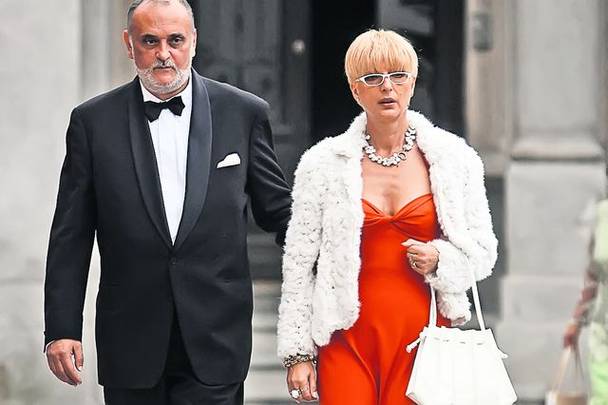 Posesor al unei averi colosale, magnatul Dinu Patriciu e vânat de bănci pentru datoriile acumulate de una dintre firmele sale intrate în faliment: Riscă executarea silită din cauza datoriilor