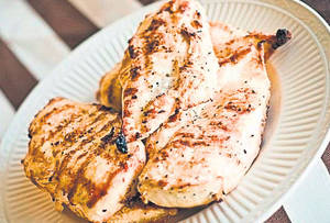 De la 40 de ani, mănâncă peşte grasIată. Iată și alte alimente care au grijă de sănătatea ta la această vârstă