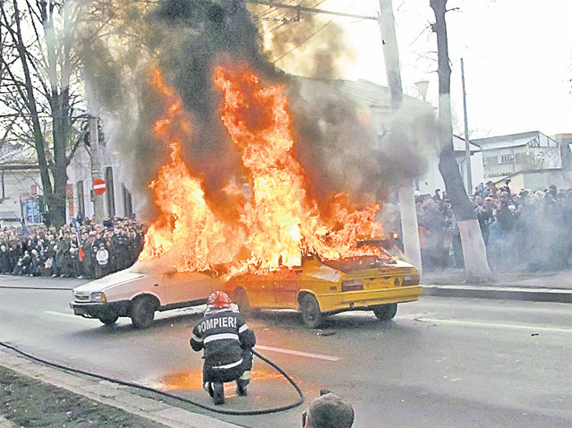 De Ziua Naţională a României, Băse și Ponta s-au ignorat reciproc