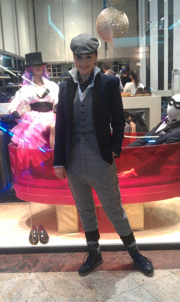 Andreea Marin, DE NERECUNOSCUT! Uite cum s-a îmbrăcat de Crăciun! Îţi place? | FOTO ÎN ARTICOL