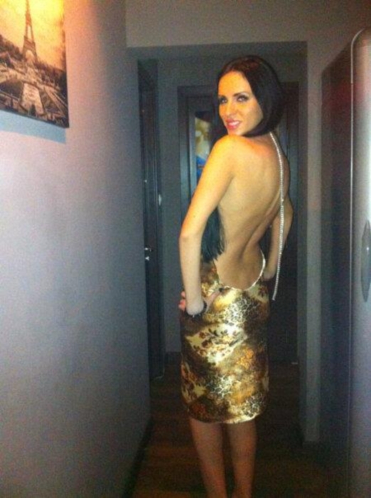 O frumuseţe de la noi, APROAPE GOALĂ, la un eveniment monden! | FOTO ÎN ARTICOL