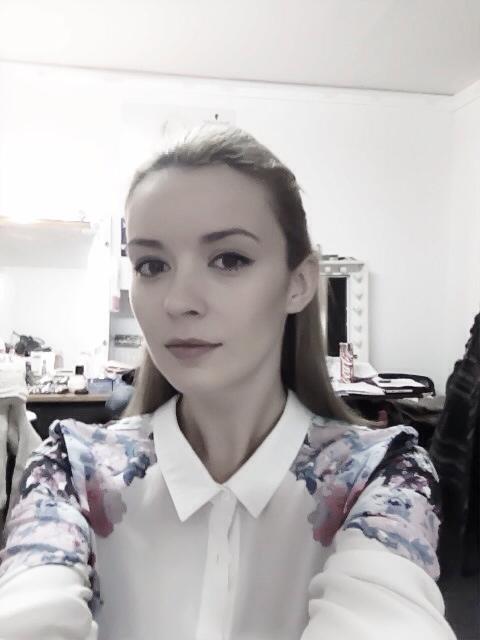 Diana Dumitrescu și-a schimbat look-ul! Îți place cum îi stă șatenă? FOTO ÎN ARTICOL