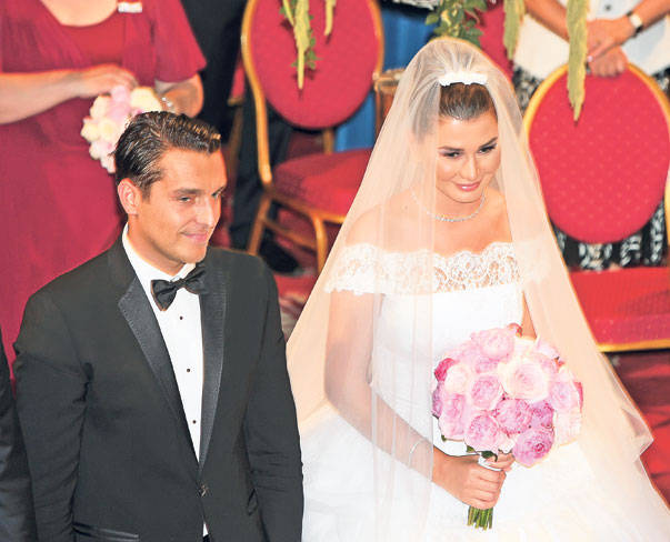 TOP 5 CUPLURI ale anului 2012. Votează-l pe cel mai reușit!