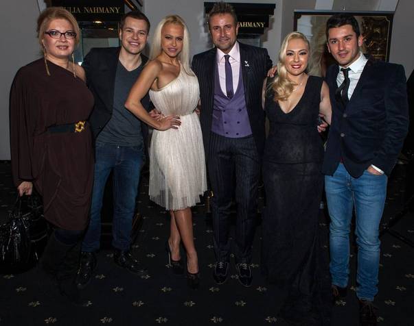 Andreea Marin, STRĂLUCITOARE la un eveniment monden. Îți place ținuta cu cristale Swarovski pe care a purtat-o? | FOTO