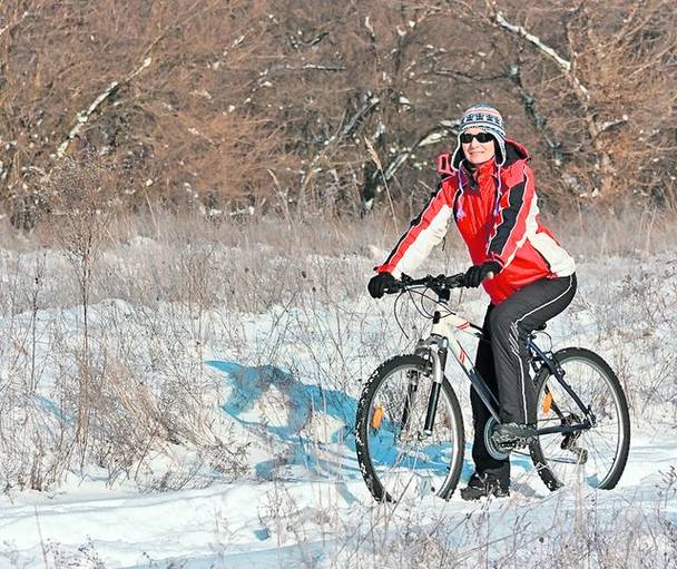 O tură de o jumătate de oră pe bicicletă accelerează procesul de detoxifiere
