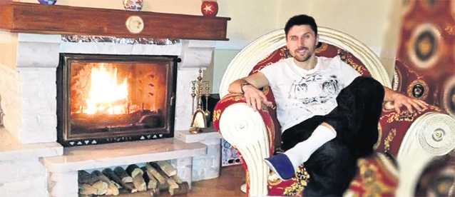 Adi Mutu a făcut plajă de Revelion