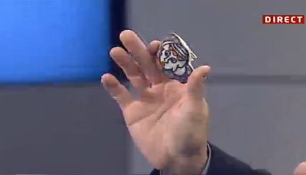 Mircea Badea lansează un mărțișor pentru bărbați. Uite cum ar putea arăta!