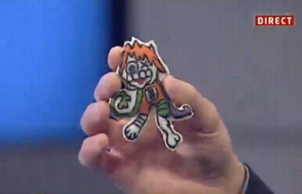 Mircea Badea lansează un mărțișor pentru bărbați. Uite cum ar putea arăta!