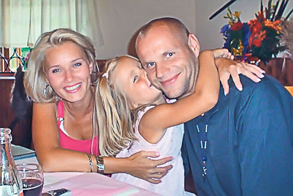 Drama familiei Olteanu | Căpitanului naţionalei de volei i-au murit cei doi băieţi născuţi pe 2 ianuarie