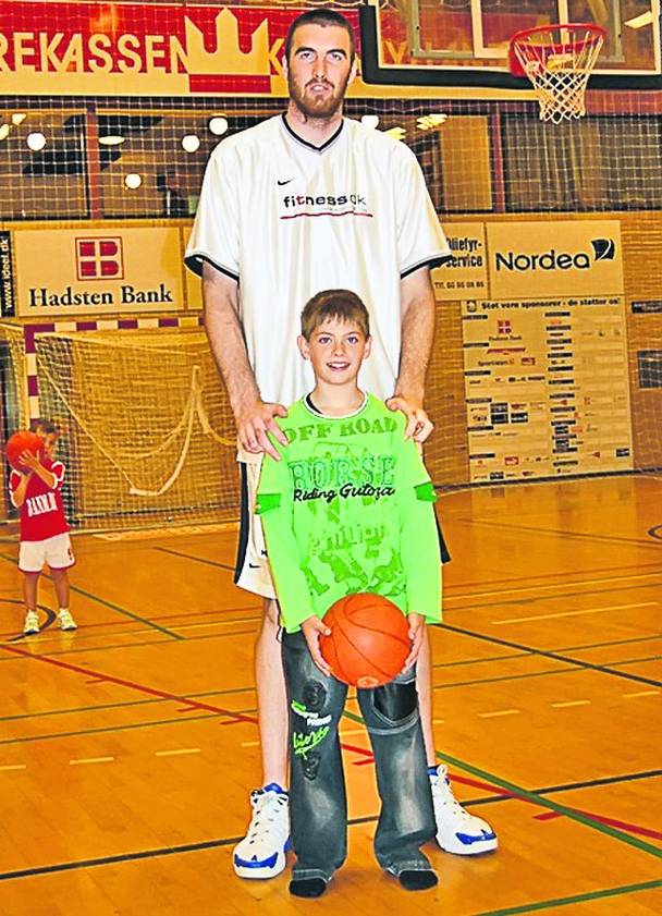 Doi uriași: Ivo are 2,25 m, Yves - 1,75 m