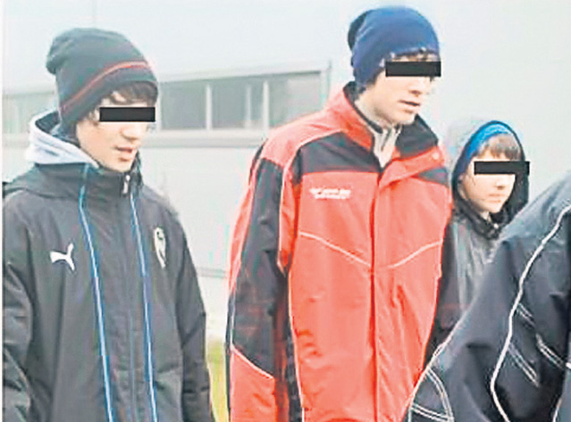 Dana, mama lui Cosmin Marinescu, hocheistul bătut la Miercurea-Ciuc, în 2011: "S-a împăcat cu agresorii!"