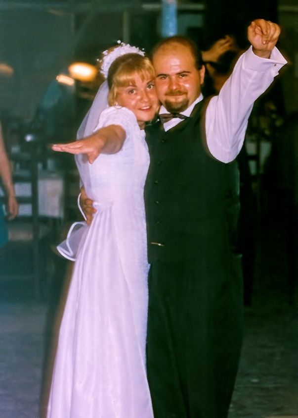 EMOȚIONANT! Mistretzu' de la "Cronică" și-a cunoscut soția la grădiniță și de atunci nu s-a mai despărțit de ea! Uite cum arată cea care i-a furat inima!