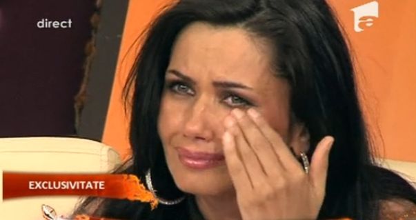 PLÂNGĂCIOȘII din showbiz! Ele sunt VEDETELE care au VĂRSAT LACRIMI la TV, în fața întregii țări 